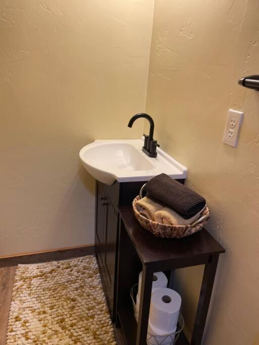 Parkway Yellowstone Guest House Apartment #3 Гардінер Екстер'єр фото