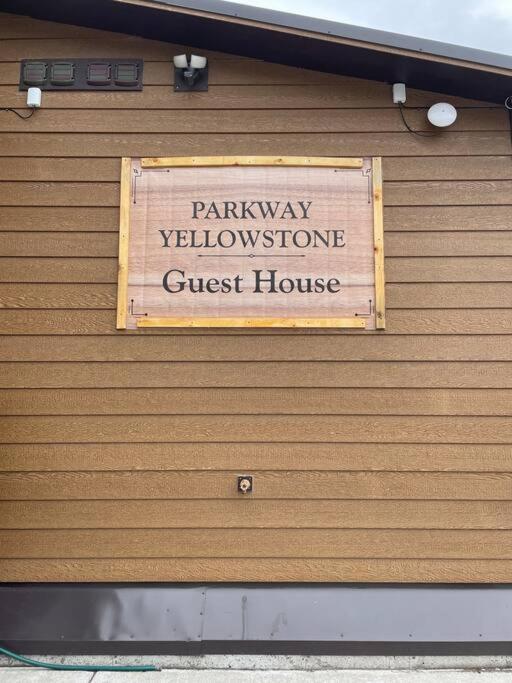 Parkway Yellowstone Guest House Apartment #3 Гардінер Екстер'єр фото